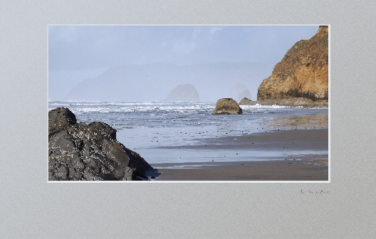 Winter lighting of Hug Point beach facing north